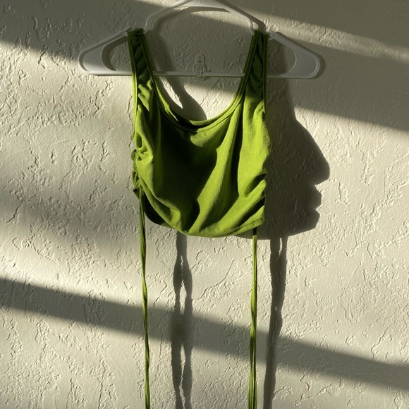 Green crop top! - Picture 3 of 4